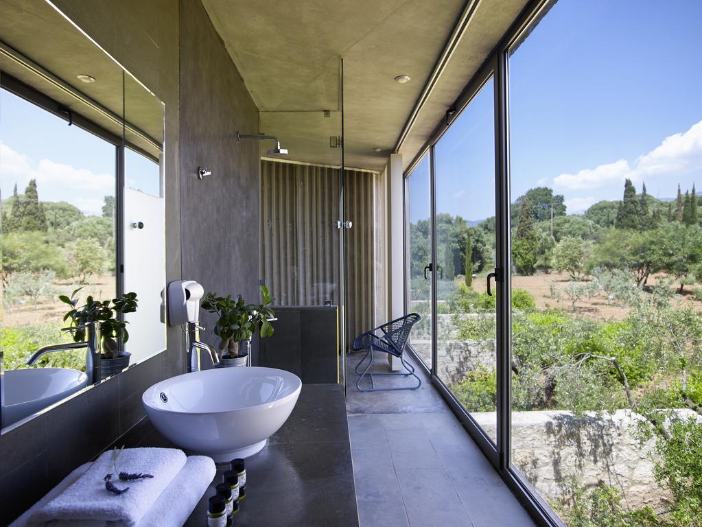 Hotel Leivatho 4*