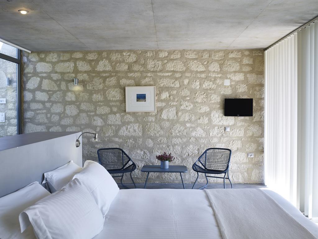 Leivatho Hotel 4*