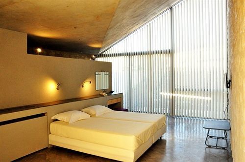 Hotel Leivatho