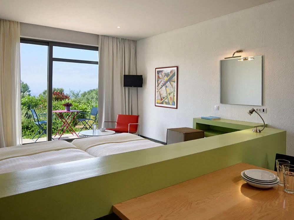 Hotel Leivatho 4*